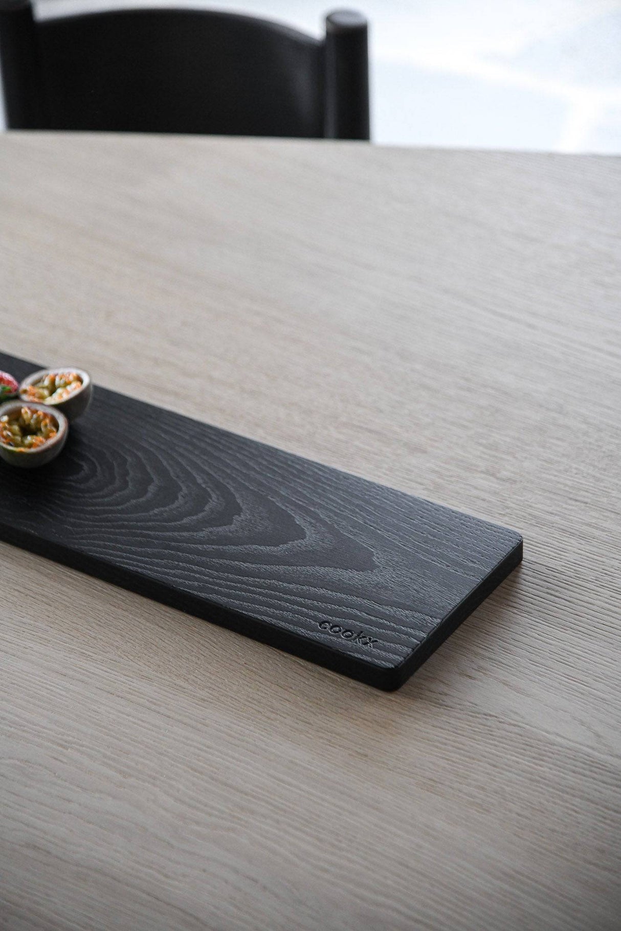 Planche de Service en Chêne - Noir Mat - Taille L