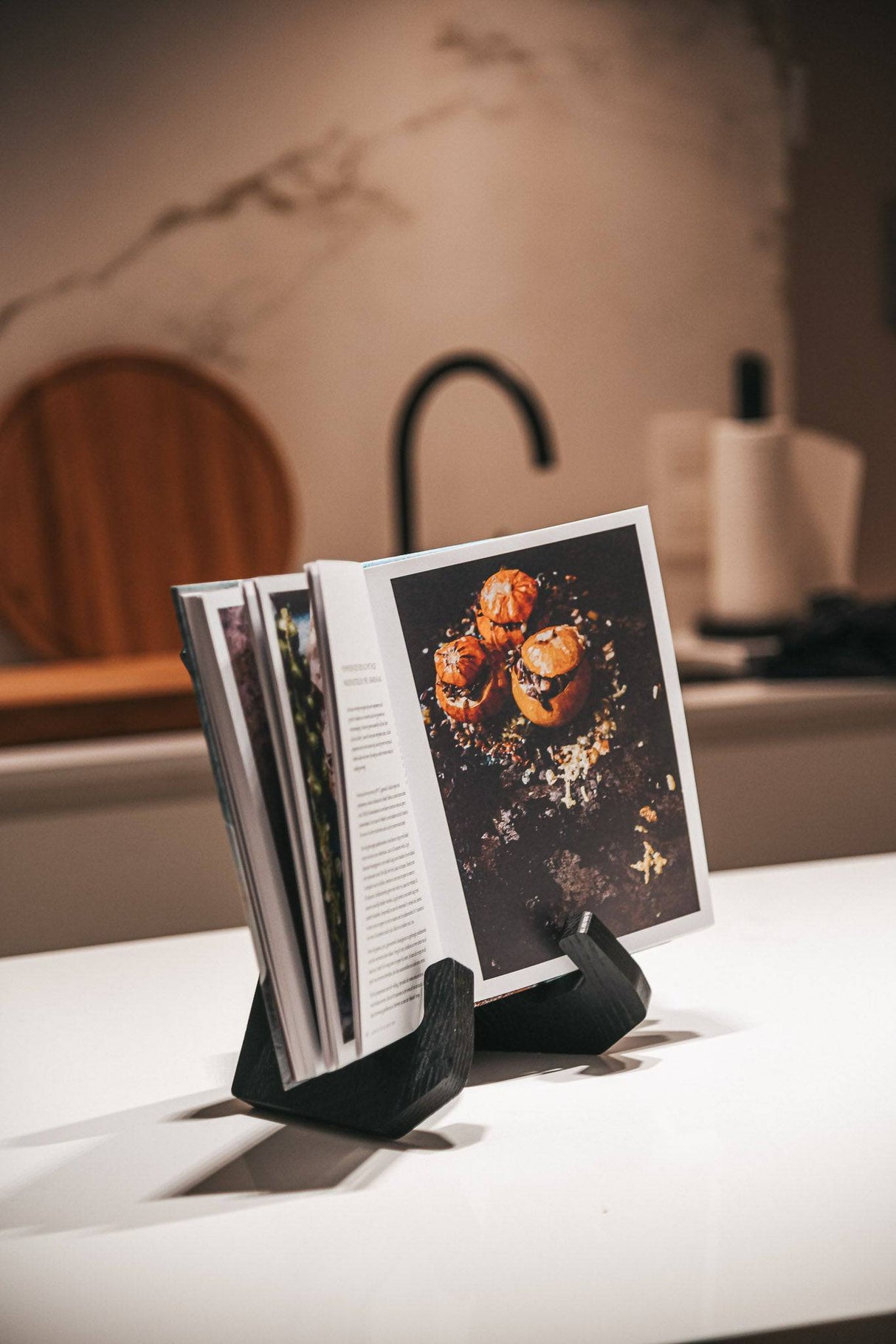 Boekenstandaard Hout - Boekensteun Zwart - Staand Model - COOKX