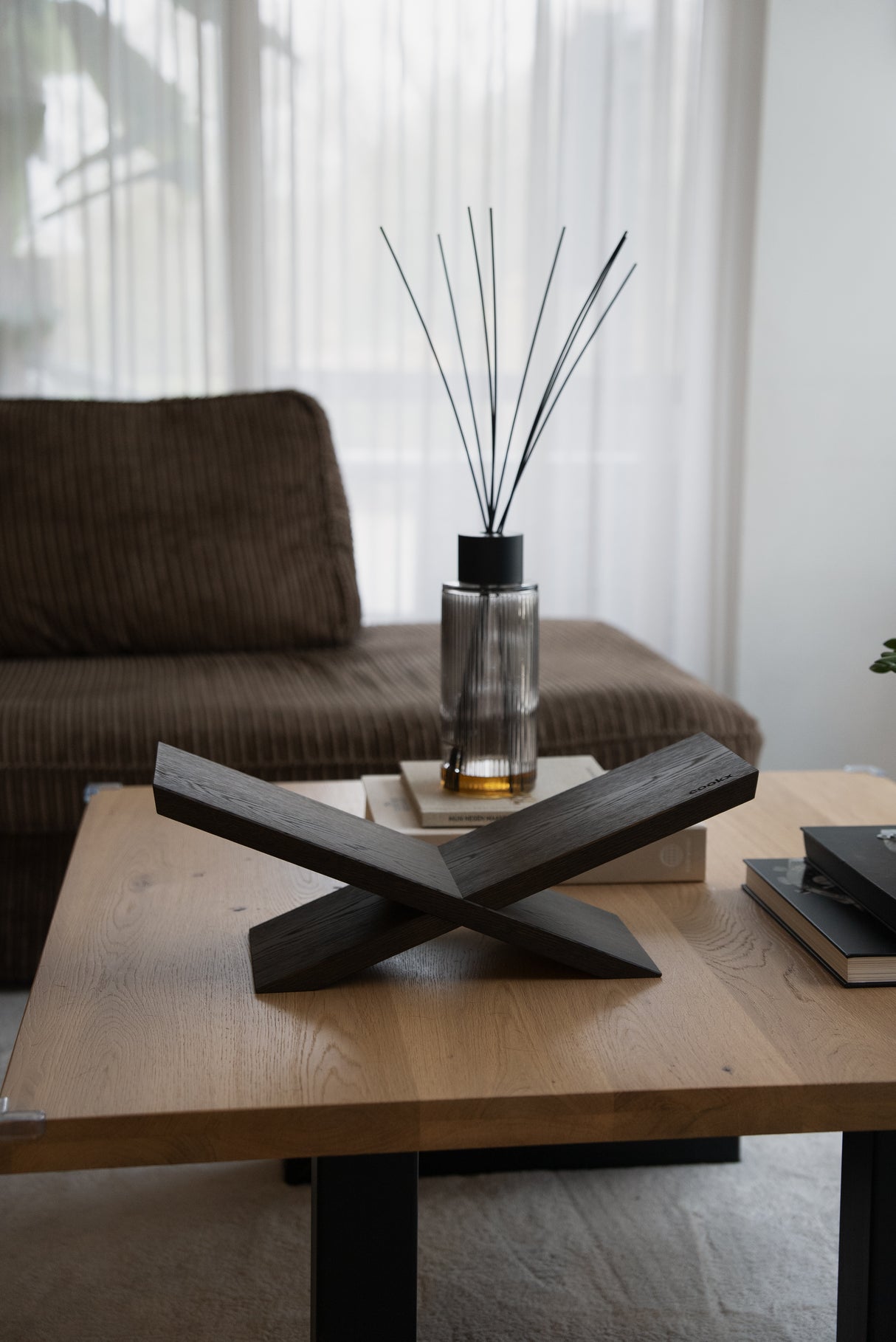 Boekenstandaard - Liggend Model - Eikenhout - Zwart, Nature, Beige, Chocolade